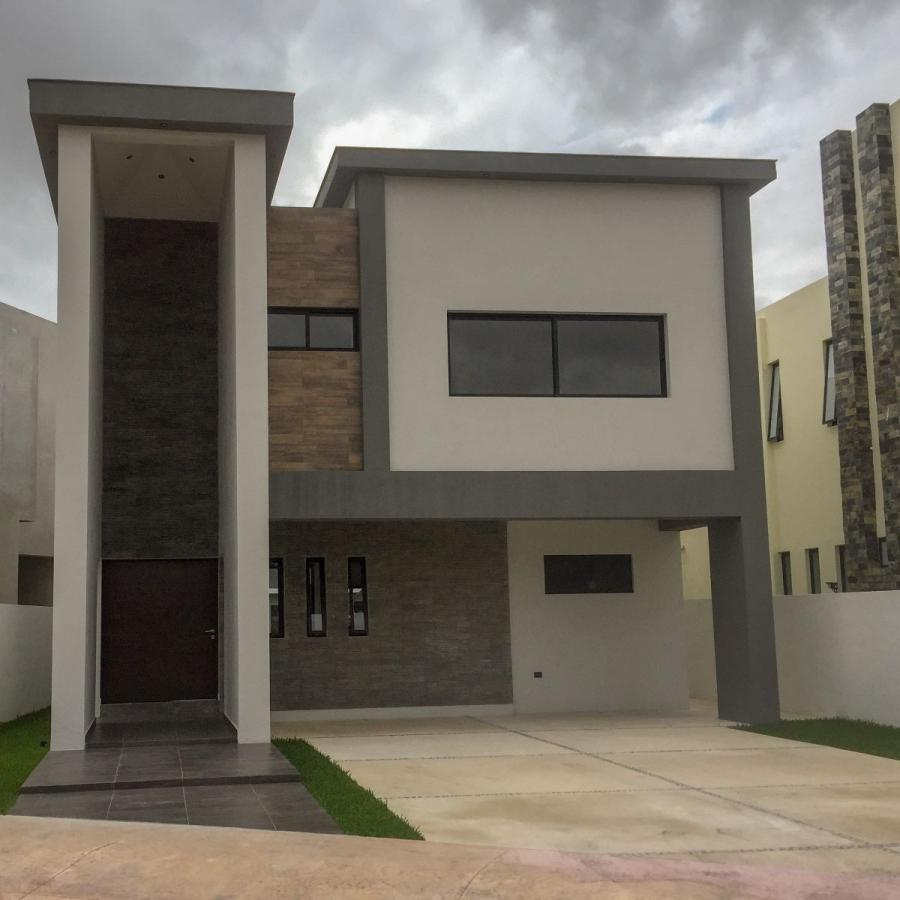 Foto Casa en Venta en Residencia Lagos Lagos del Sol, Cancn, Quintana Roo - $ 7.000.000 - CAV280371 - BienesOnLine