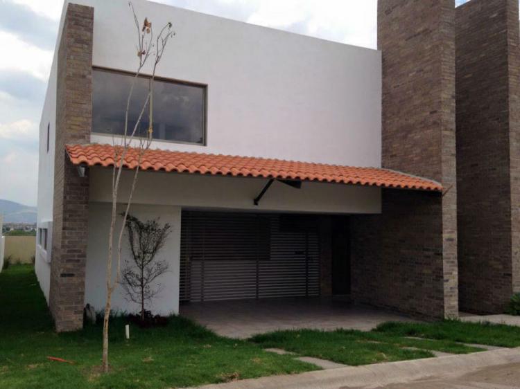 Foto Casa en Venta en Residencial El Molino & Golf, Len de los Aldama, Guanajuato - $ 3.000.000 - CAV134795 - BienesOnLine