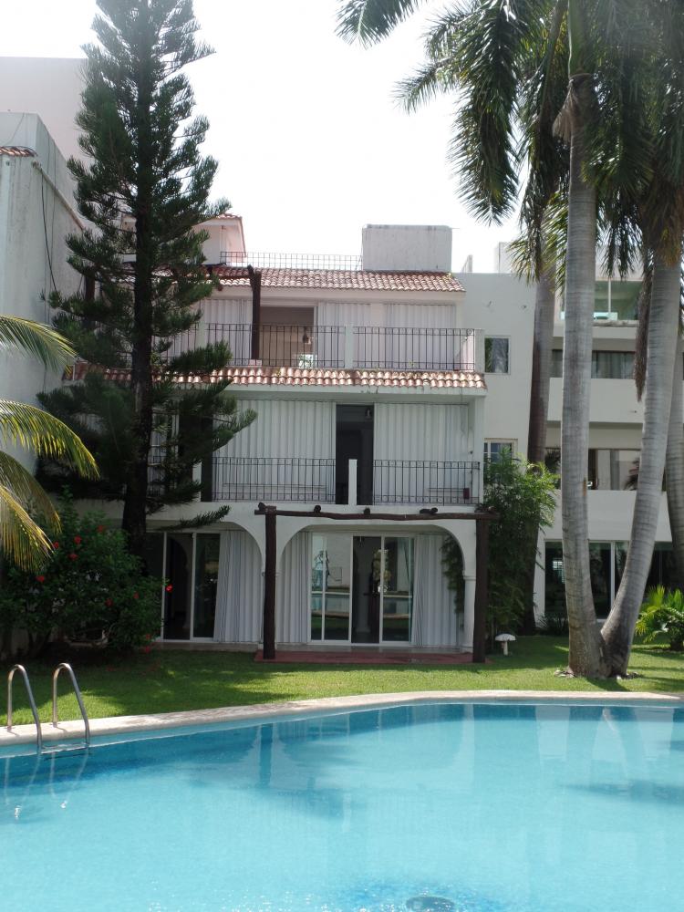Foto Casa en Venta en zona hotelera, Cancn, Quintana Roo - $ 5.800.000 - CAV172761 - BienesOnLine