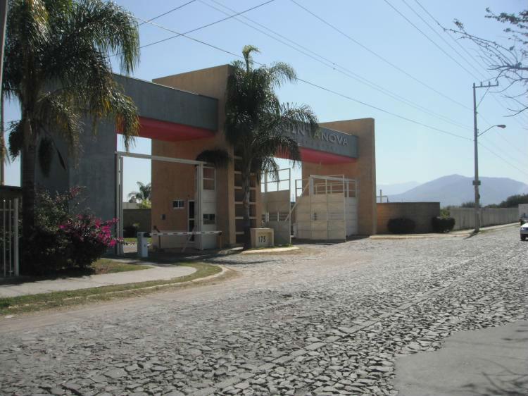 Foto Casa en Venta en QUINTANOVA, Santa Anita, Jalisco - $ 1.100 - CAV130561 - BienesOnLine