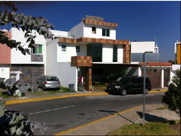 Foto Casa en Venta en San Bartolome Tlaltelulco, Metepec, Mexico - $ 2.300.000 - CAV112134 - BienesOnLine