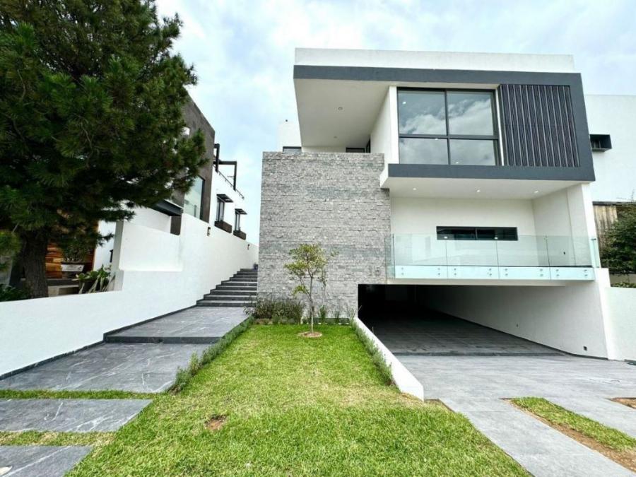 Home in Metric Way