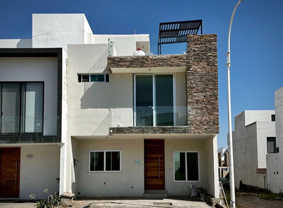Foto Casa en Venta en COTO ATMOSFERA, Tlajomulco de Ziga, Jalisco - $ 4.250.000 - CAV343540 - BienesOnLine