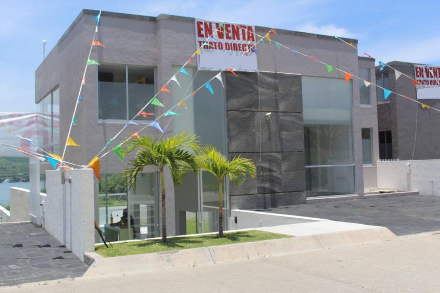 Foto Casa en Venta en Fraccionamiento Vistalago, Tequesquitengo, Morelos - $ 4.600.000 - CAV264840 - BienesOnLine