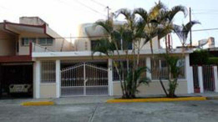 Foto Casa en Venta en PETROLERA, Poza Rica de Hidalgo, Veracruz - $ 1.600.000 - CAV230447 - BienesOnLine
