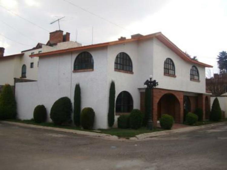 Foto Casa en Renta en Los Nogales, Metepec, Mexico - $ 8.000 - CAR51433 - BienesOnLine