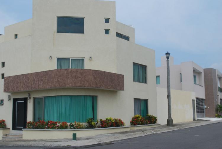 Foto Casa en Venta en RESIDENCIAL LOMAS, Alvarado, Veracruz - $ 5.500.000 - CAV145653 - BienesOnLine
