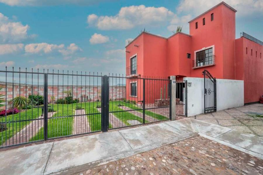 Foto Casa en Venta en Alcocer, San Miguel de Allende, Guanajuato - $ 5.300.000 - CAV305876 - BienesOnLine