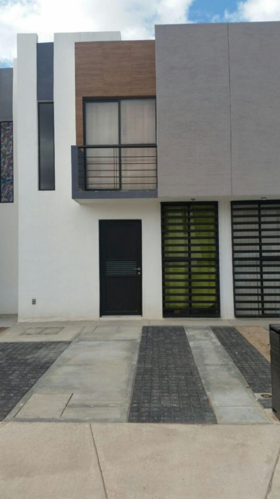 Foto Casa en Renta en Fracc. Los Lagos, San Luis Potos, San Luis Potosi - $ 7.900 - CAR305664 - BienesOnLine