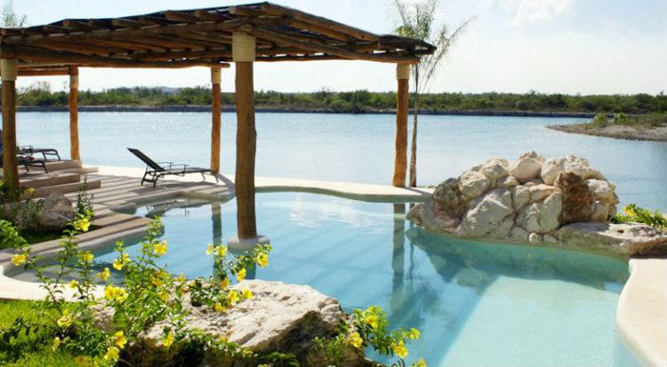 Foto Casa en Venta en Residencial Lagos del Sol, Cancn, Quintana Roo - $ 3.040.000 - CAV71398 - BienesOnLine