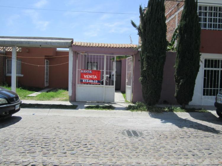 Foto Casa en Venta en VILLAS REALES, Celaya, Guanajuato - $ 350.000 - CAV54522 - BienesOnLine