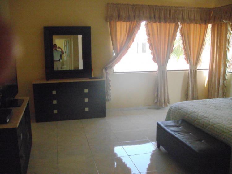 Foto Casa en Venta en FRACCIONAMIENTO EXELARIS, Celaya, Guanajuato - $ 3.650.000 - CAV66302 - BienesOnLine