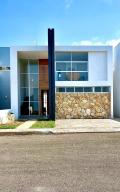 Casa en Venta en KM 6 CARRETERA, Merida - Motul, 97345 Mérida, Yuc. Conkal