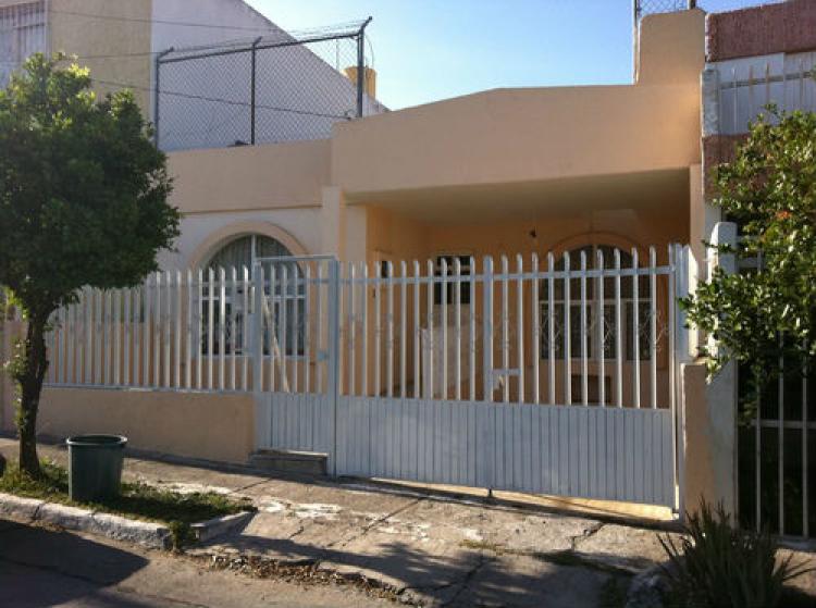 Foto Casa en Venta en Jardines Alcalde, Guadalajara, Jalisco - $ 1.650.000 - CAV47804 - BienesOnLine