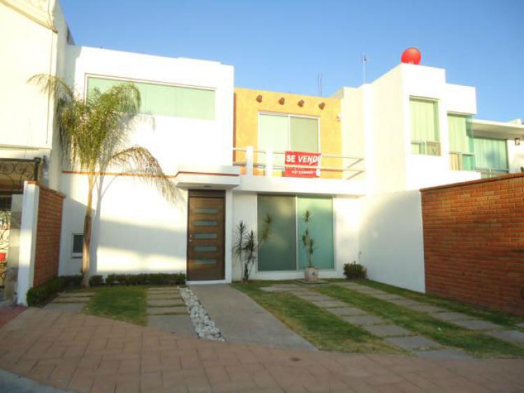Foto Casa en Venta en Fraccionamiento Piamonte, Irapuato, Guanajuato - $ 2.550.000 - CAV57400 - BienesOnLine
