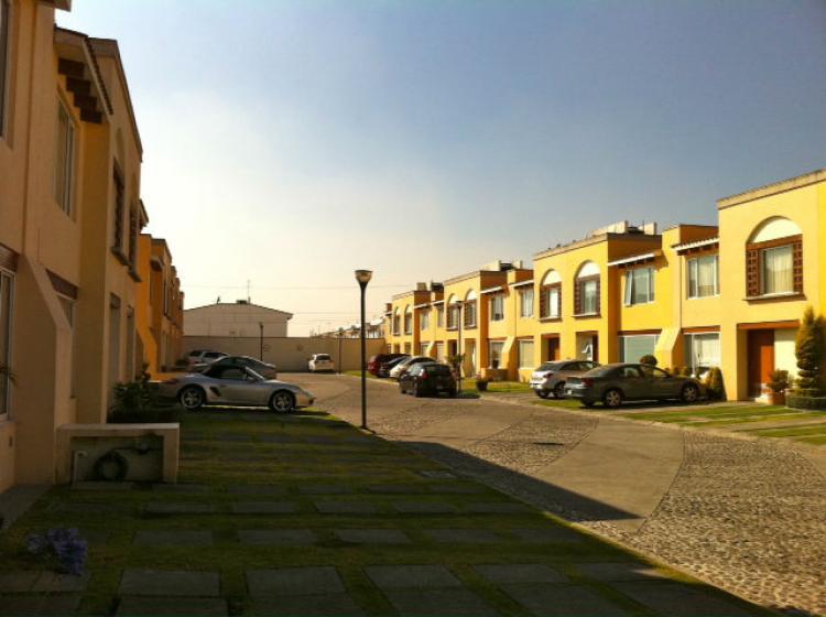 Foto Casa en Venta en Los Alcatraces, Metepec, Mexico - $ 2.200.000 - CAV53454 - BienesOnLine