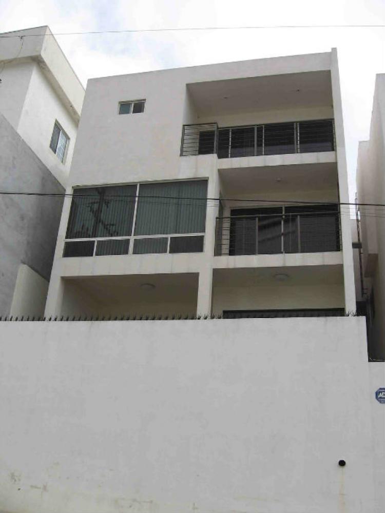 Foto Casa en Venta en PEDREGAL LA SILLA, MONTERREY NUEVO LEN, Monterrey, Nuevo Leon - $ 2.510.000 - CAV79560 - BienesOnLine