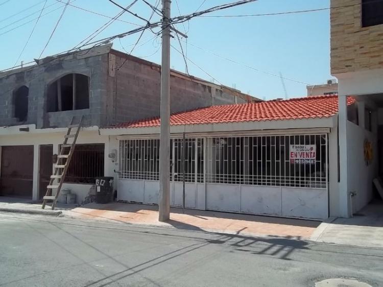Foto Casa en Venta en Fuentes Lomas, Reynosa, Tamaulipas - $ 900.000 - CAV45721 - BienesOnLine
