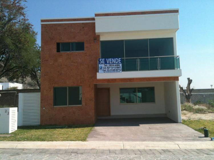 Foto Casa en Venta en el manantial, Tlajomulco de Ziga, Jalisco - $ 3.700.000 - CAV54216 - BienesOnLine