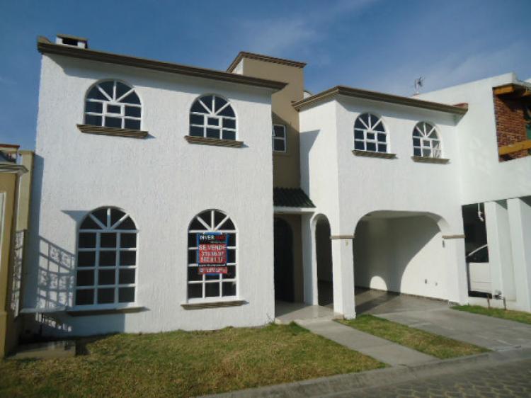 Foto Casa en Venta en Jardines de Tlacopa, Toluca de Lerdo, Mexico - $ 1.745.000 - CAV72065 - BienesOnLine