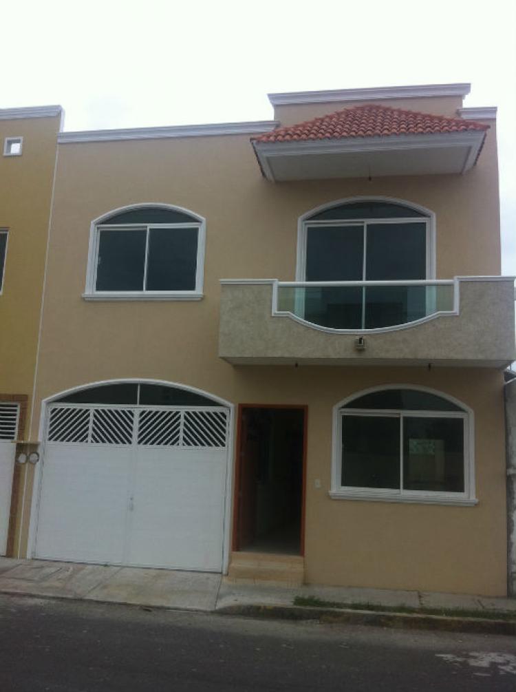 Foto Casa en Venta en Fraccionamiento Laguna Real, Veracruz, Veracruz - $ 1.250.000 - CAV71343 - BienesOnLine