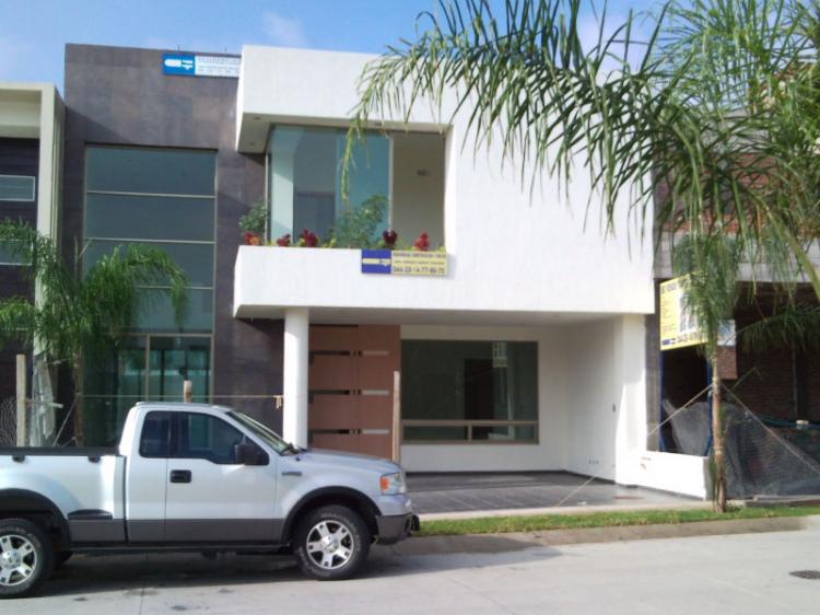 Foto Casa en Venta en PARQUE VIRREYES, Zapopan, Jalisco - $ 4.150.000 - CAV45367 - BienesOnLine