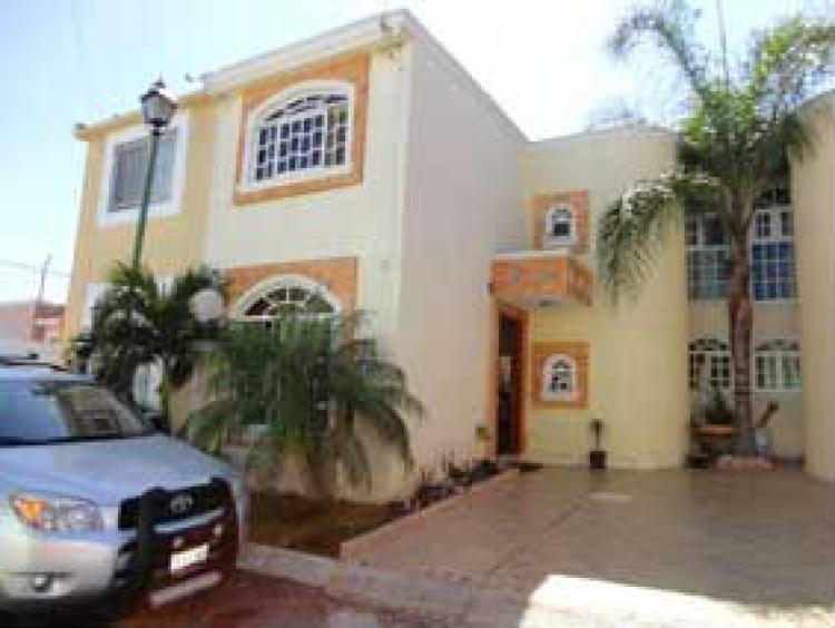 Foto Casa en Venta en Misin del Bosque, Zapopan, Jalisco - $ 945.000 - CAV59507 - BienesOnLine