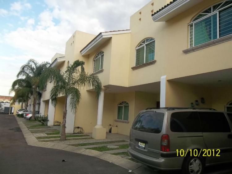 Foto Casa en Venta en Girasoles Elite, Zapopan, Jalisco - $ 1.350.000 - CAV65348 - BienesOnLine