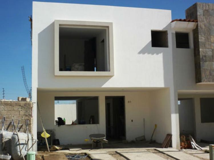 Foto Casa en Venta en Real Valdepeas, Zapopan, Jalisco - $ 1.380.000 - CAV69911 - BienesOnLine