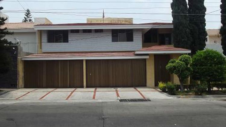 Foto Casa en Venta en Jardines Universidad, Zapopan, Jalisco - $ 8.490.000 - CAV75313 - BienesOnLine
