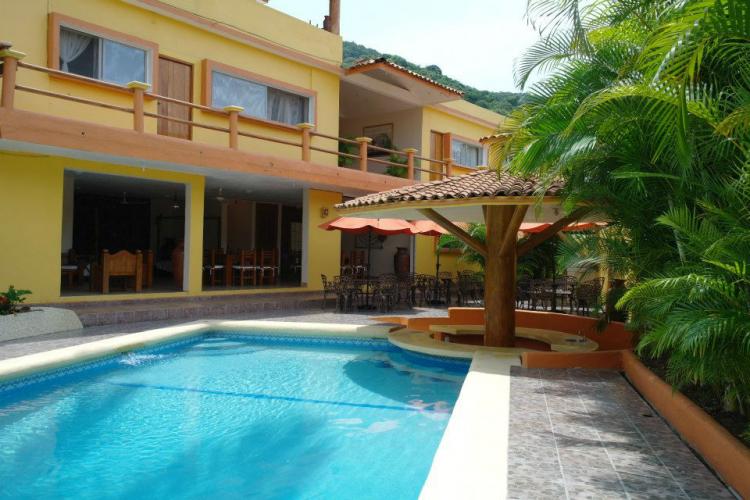 Foto Casa en Renta por Temporada en Residencial Club de golf palma real, Ixtapa Zihuatanejo, Guerrero - $ 12.000 - CA152987 - BienesOnLine