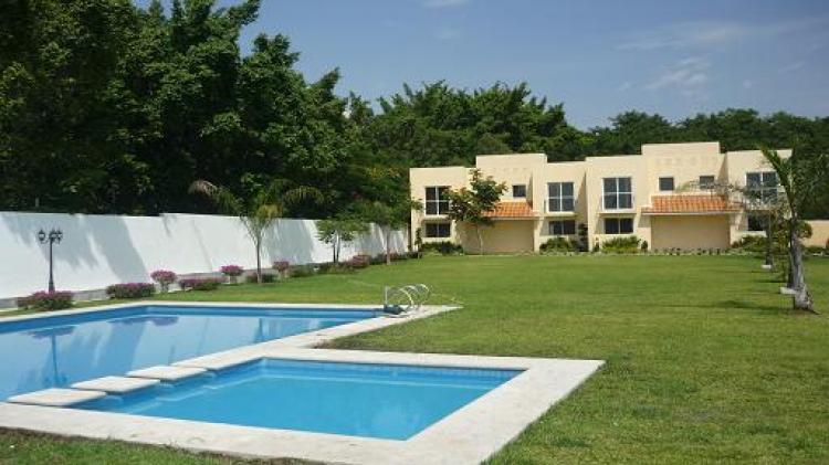 Foto Casa en Venta en Centro de Jiutepec, Jiutepec, Morelos - $ 855.000 - CAV21574 - BienesOnLine