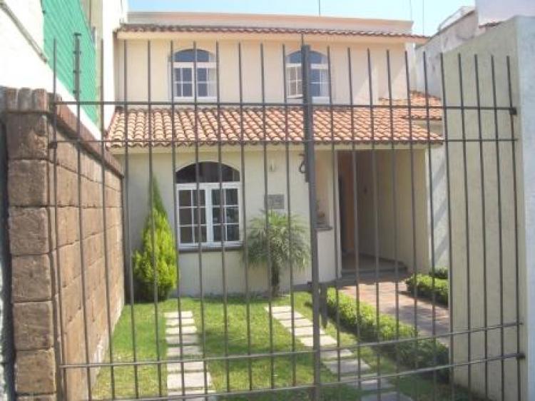 Foto Casa en Venta en San Jernimo Ahuatepec, Cuernavaca, Morelos - $ 3.200.000 - CAV8817 - BienesOnLine