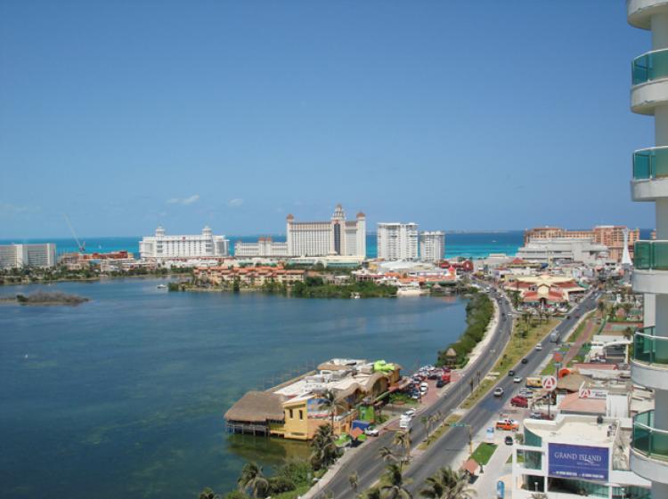 Foto Departamento en Venta en Zona Hotelera, Cancn, Quintana Roo - U$D 950.000 - DEV881 - BienesOnLine
