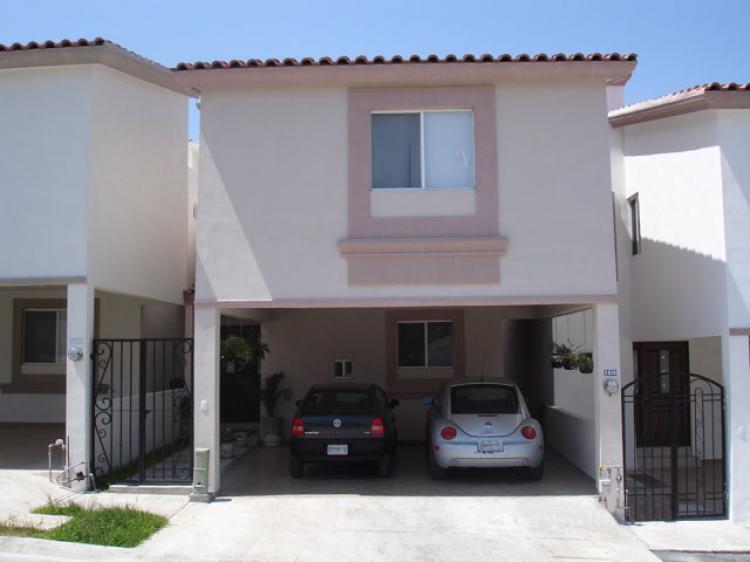 Foto Casa en Venta en Privadas del Country, Guadalupe, Nuevo Leon - $ 1.900.000 - CAV8848 - BienesOnLine