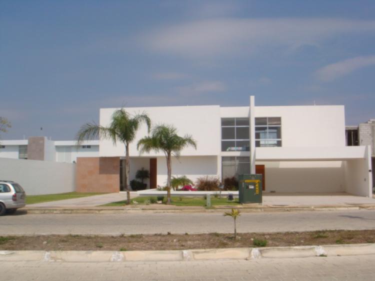 Foto Casa en Venta en Altabrisa, Mrida, Yucatan - $ 3.750.000 - CAV10612 - BienesOnLine