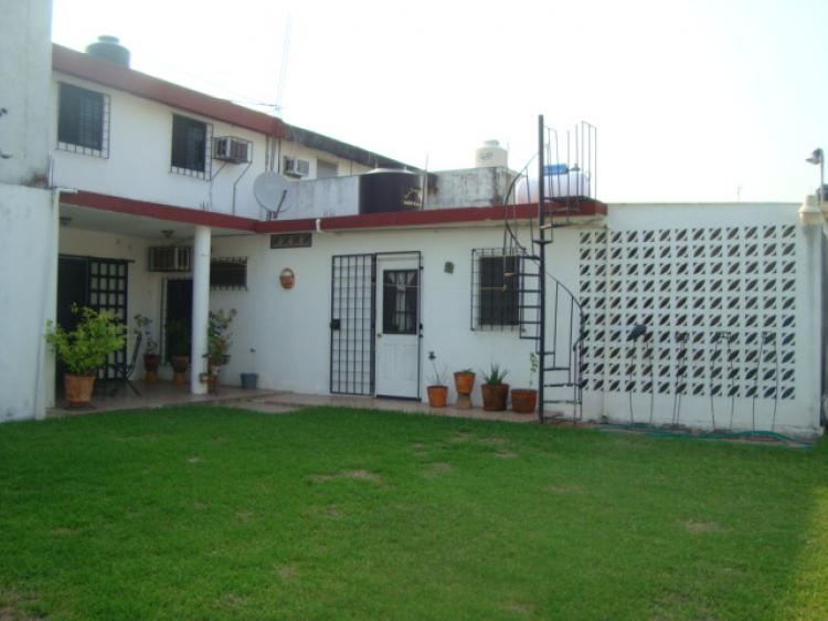 Foto Casa en Venta en Fracc. Islas del Mundo, Villahermosa, Tabasco - $ 1.650.000 - CAV19806 - BienesOnLine