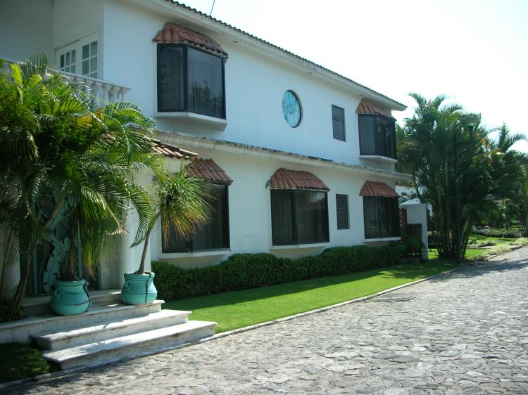 Foto Casa en Venta en Viveros de Cocoyoc, Yautepec de Zaragoza, Morelos - $ 5.000.000 - CAV14304 - BienesOnLine