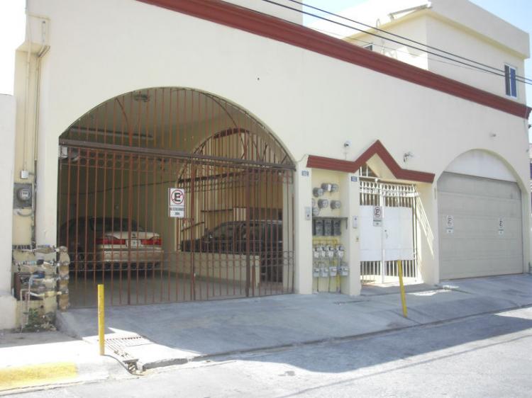 Foto Edificio en Venta en CUMBRES 2do. SECTOR, Monterrey, Nuevo Leon - $ 8.700.000 - EDV75920 - BienesOnLine