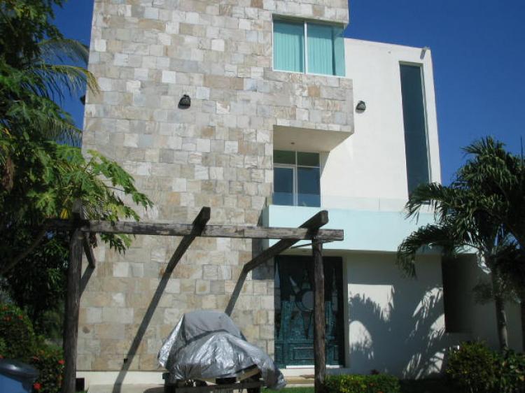 Foto Casa en Venta en MAYAN ISLAND, Acapulco de Jurez, Guerrero - $ 4.500.000 - CAV2177 - BienesOnLine
