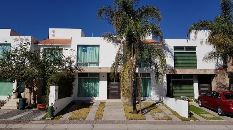 Foto Casa en Venta en El Mirador, El Mirador, Queretaro Arteaga - $ 2.000.000 - CAV225003 - BienesOnLine