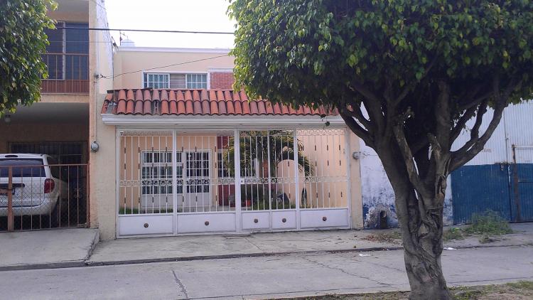 Foto Casa en Venta en MARCOS CASTELLANOS, Ocotln, Jalisco - $ 1.750.000 - CAV97278 - BienesOnLine