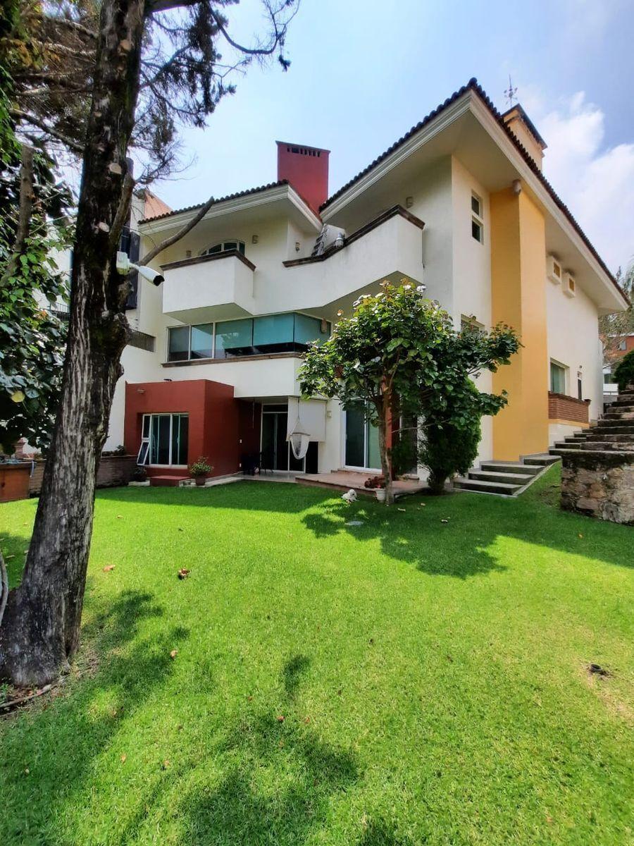 Foto Casa en Venta en BUGAMBILIAS, Zapopan, Jalisco - $ 10.325.000 - CAV330481 - BienesOnLine