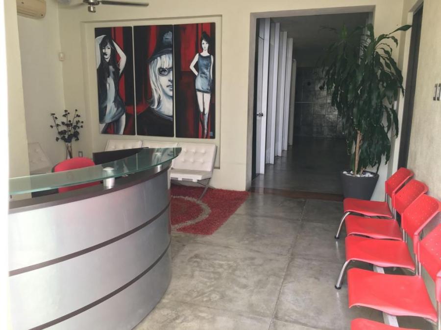 Foto Oficina en Renta en Versalles, Puerto Vallarta, Jalisco - $ 25.000 - OFR318922 - BienesOnLine