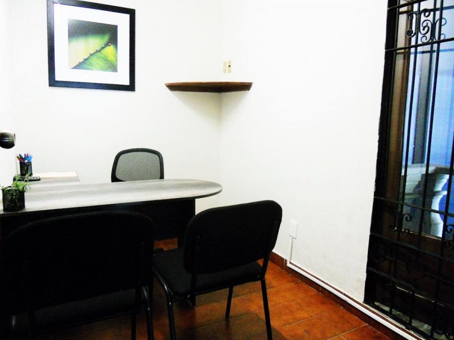 Foto Oficina en Renta en Jardines del Moral, Len, Guanajuato - $ 3.300 - OFR279313 - BienesOnLine