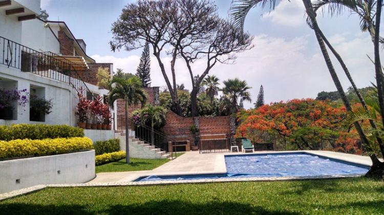 Foto Casa en Venta en Club de Golf Cuernavaca, Cuernavaca, Morelos - $ 4.800.000 - CAV162392 - BienesOnLine