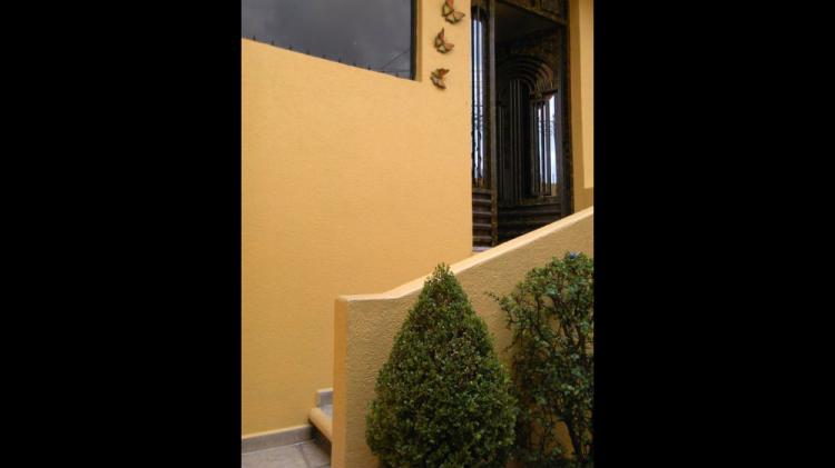 Foto Casa en Venta en LOS PIRULES, Tlalnepantla, Mexico - $ 4.000.000 - CAV140202 - BienesOnLine