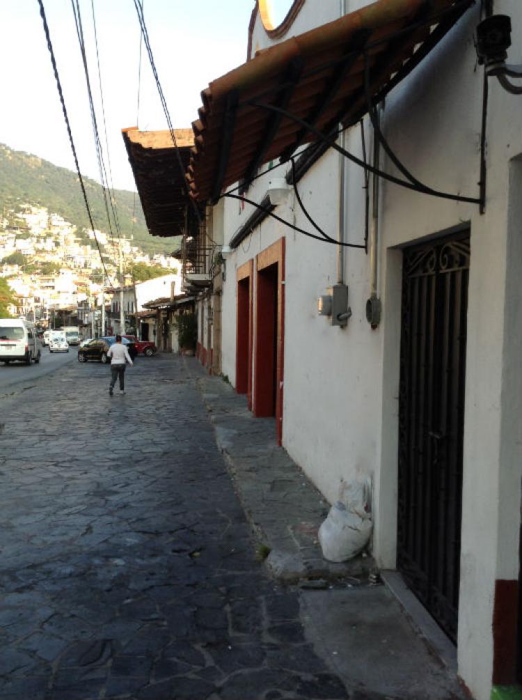 Foto Local en Renta en Frente al Cerro de la  Mision, Taxco de Alarcn, Guerrero - $ 11.000 - LOR88774 - BienesOnLine