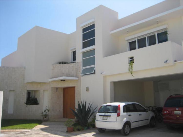 Foto Casa en Venta en ALAMOS 1, Cancn, Quintana Roo - U$D 350.000 - CAV22468 - BienesOnLine