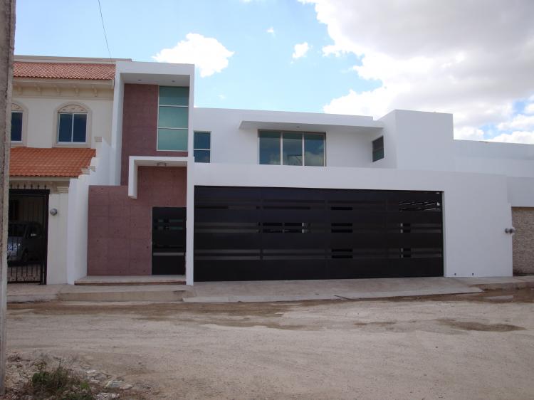 Foto Casa en Venta en Montebello, Mrida, Yucatan - $ 3.400.000 - CAV9588 - BienesOnLine